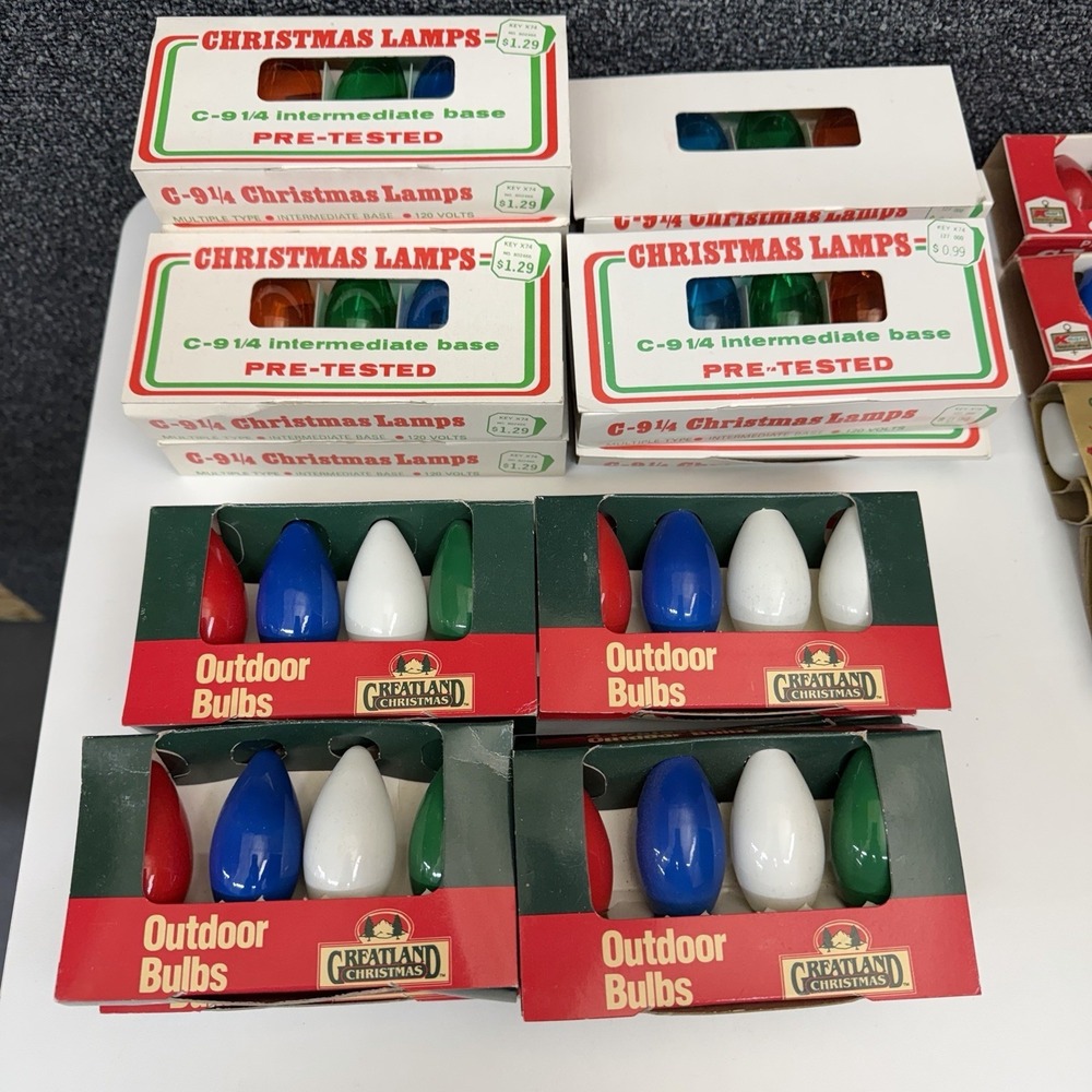 Vintage C9 & C7 Christmas Bulbs – 8 Greatland, 9 Christmas Lamps, Mixed Lot 120V